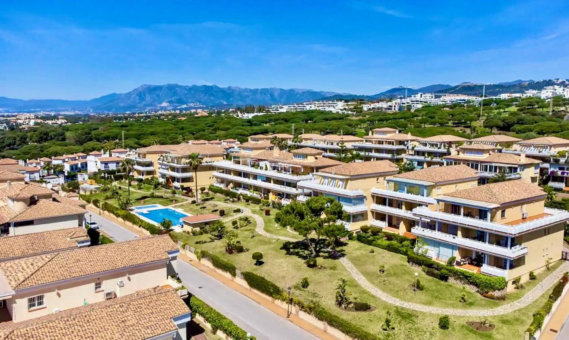 Ferienwohnung Cabopino, Las Mimosas Marbella Exterior foto